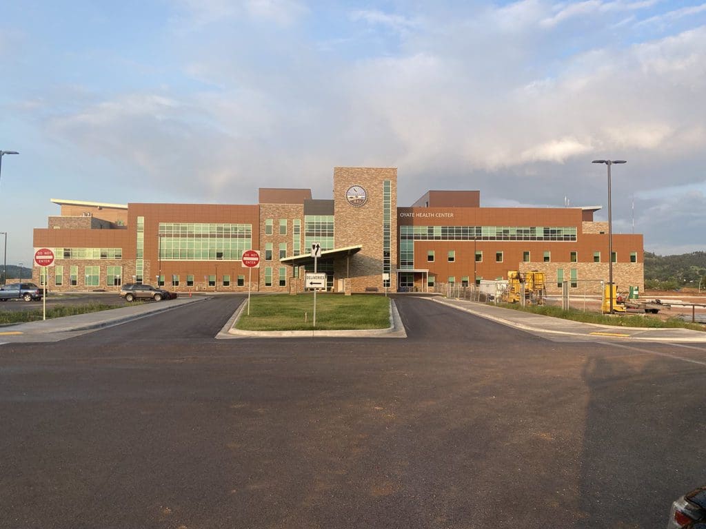 Wide shot of Oyate Health Center
